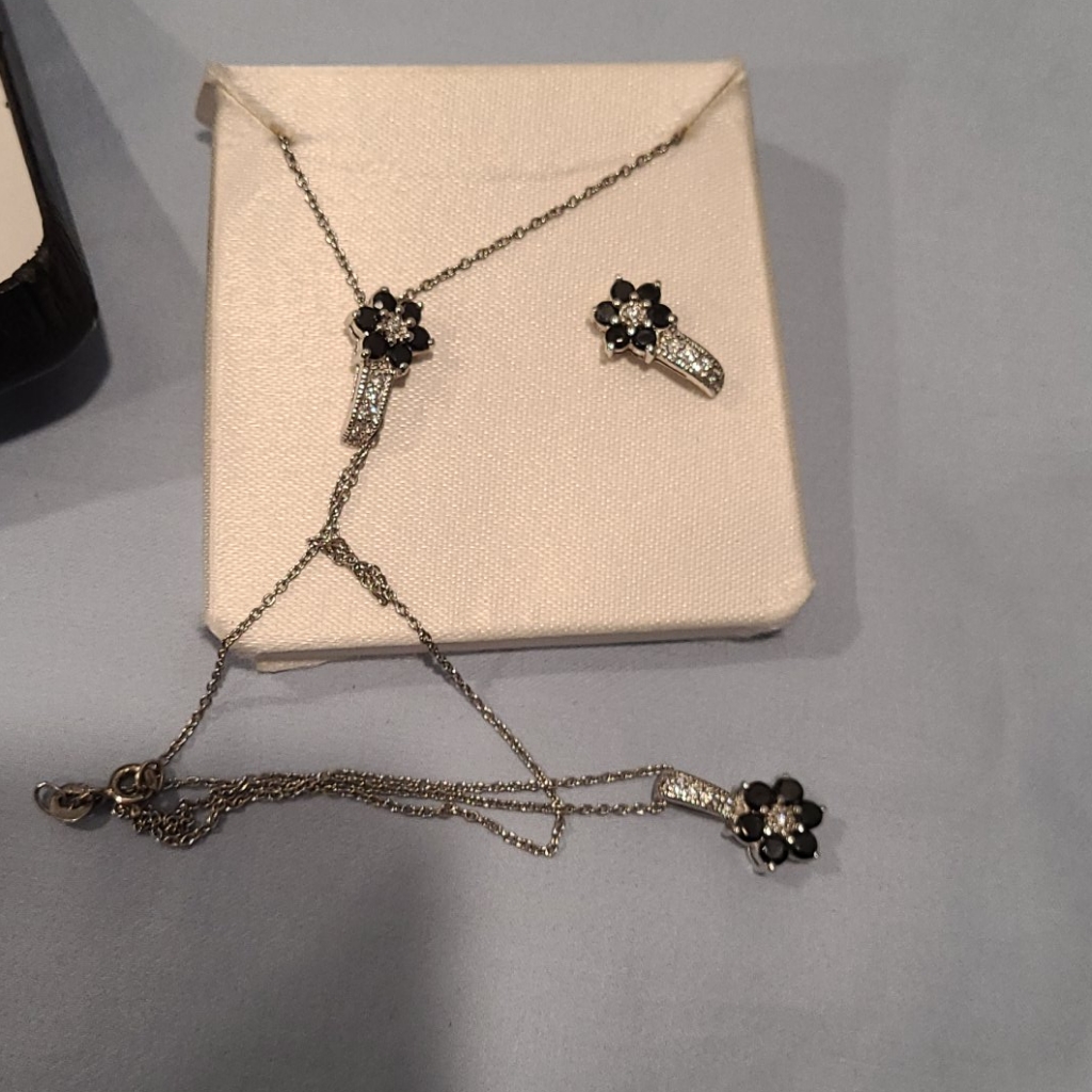 Sterling Silver 925 70$